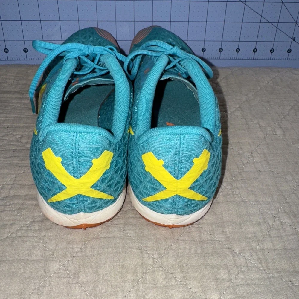 Nike Zoom Rival XC, Track Running Shoe Turquoise, orange, Yellow Size 10.5